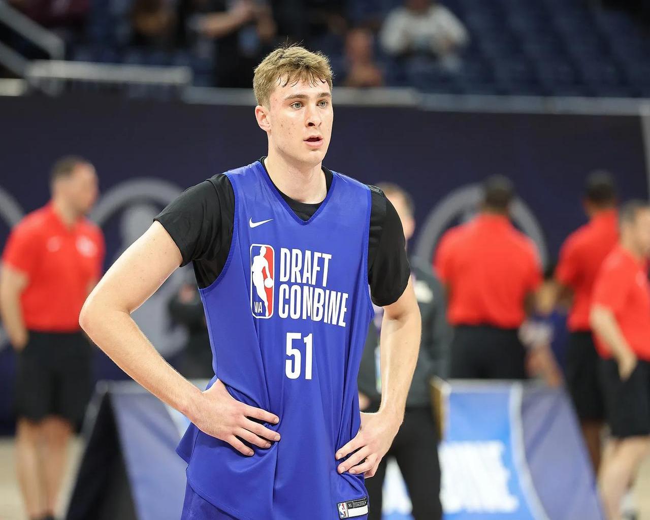 独行侠横扫76人，范弗利特统治全场