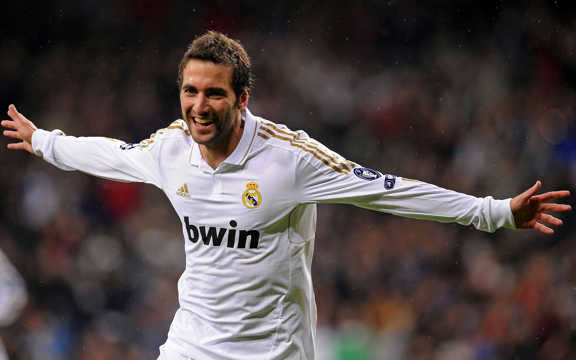 F1新赛季揭幕战与伊朗绝杀，双线焦点战背后的竞技哲学